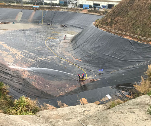 桂平废水池清理